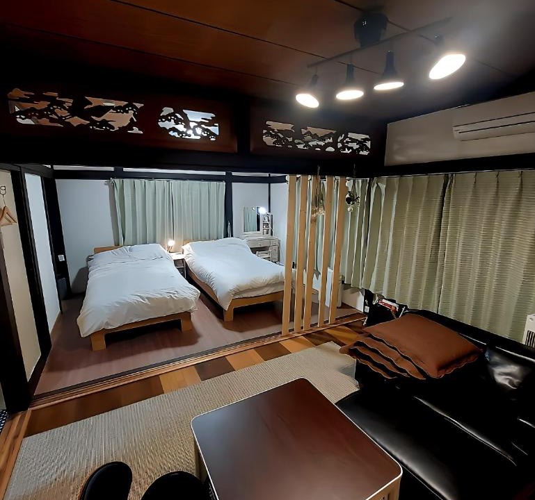 Satte Apartment | つきびとはうす