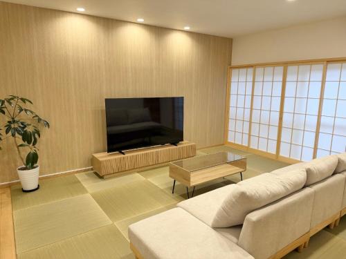 Fuji Apartment | 富士の星 横割レジデンス2