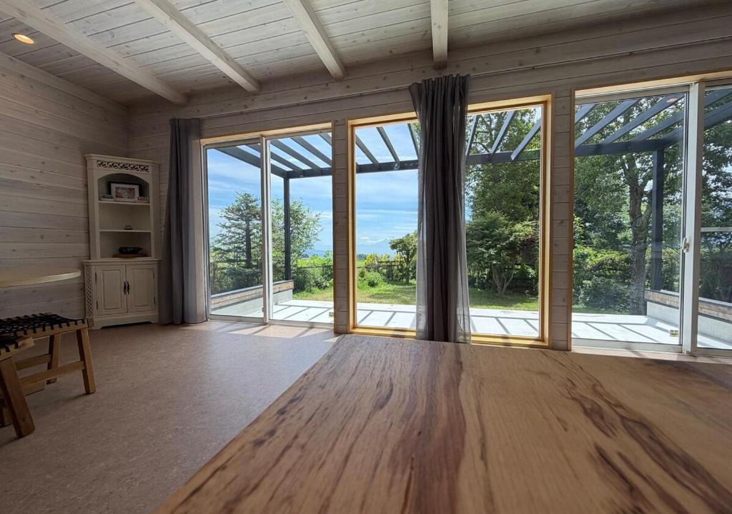 Hokuto House | 新規11名同一料金富士山一望大型ログハウス191m2サウナ内外気浴ゾーン広々庭BBQ