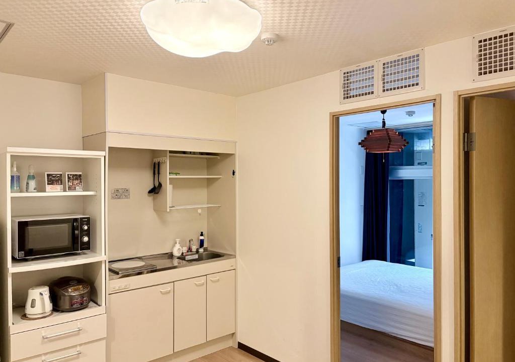 Namba Apartment | 青葉邸 NIPPONBASHI Room 608 3 Min Walk to Kuromon Market 2BR Family Residence