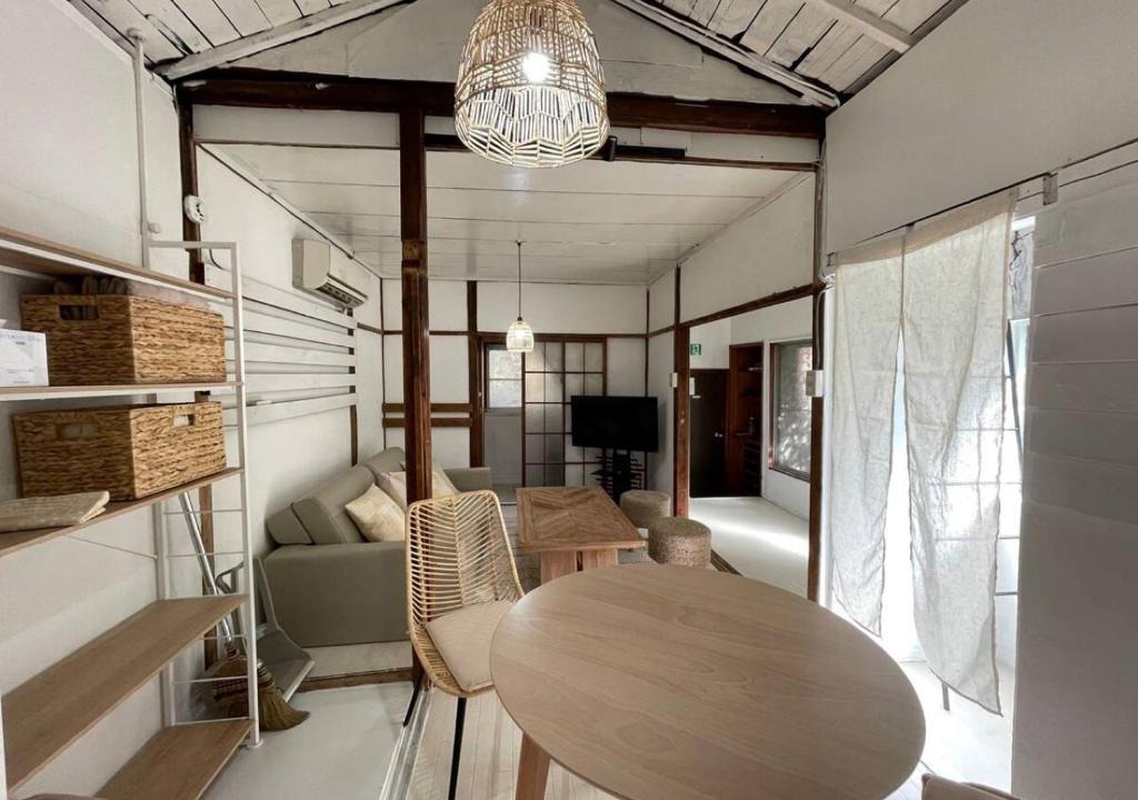 Nishi Apartment | #13 Sakuragicho Tsuru