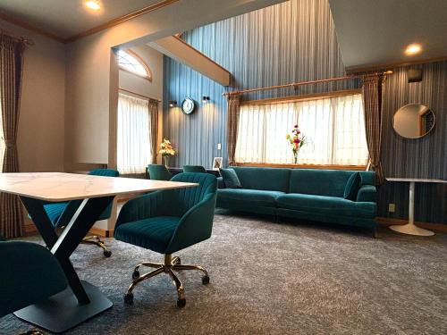 Katsushika Ski Chalet | 3階建 全フロア 浅草20分 渋谷60分