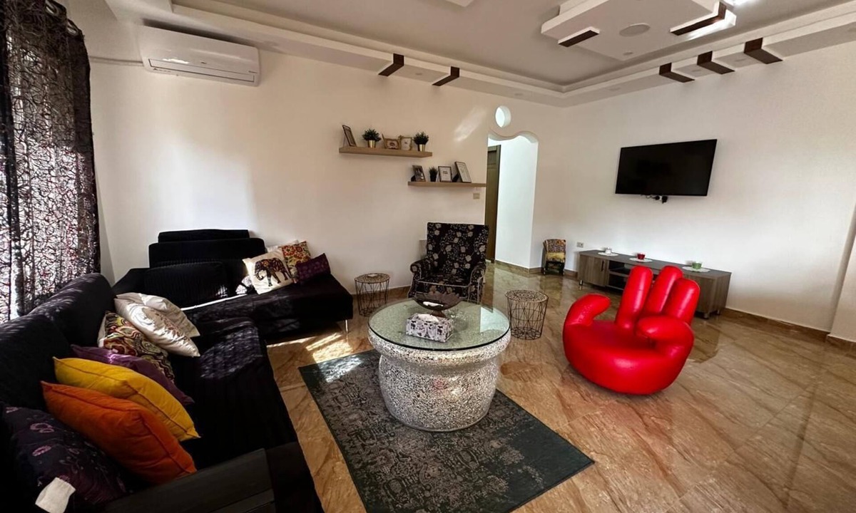 Suwailih Apartment | 7-2 Charming 2-bedroom apt in Quiet Building near Shopping, Hospital, Mosque