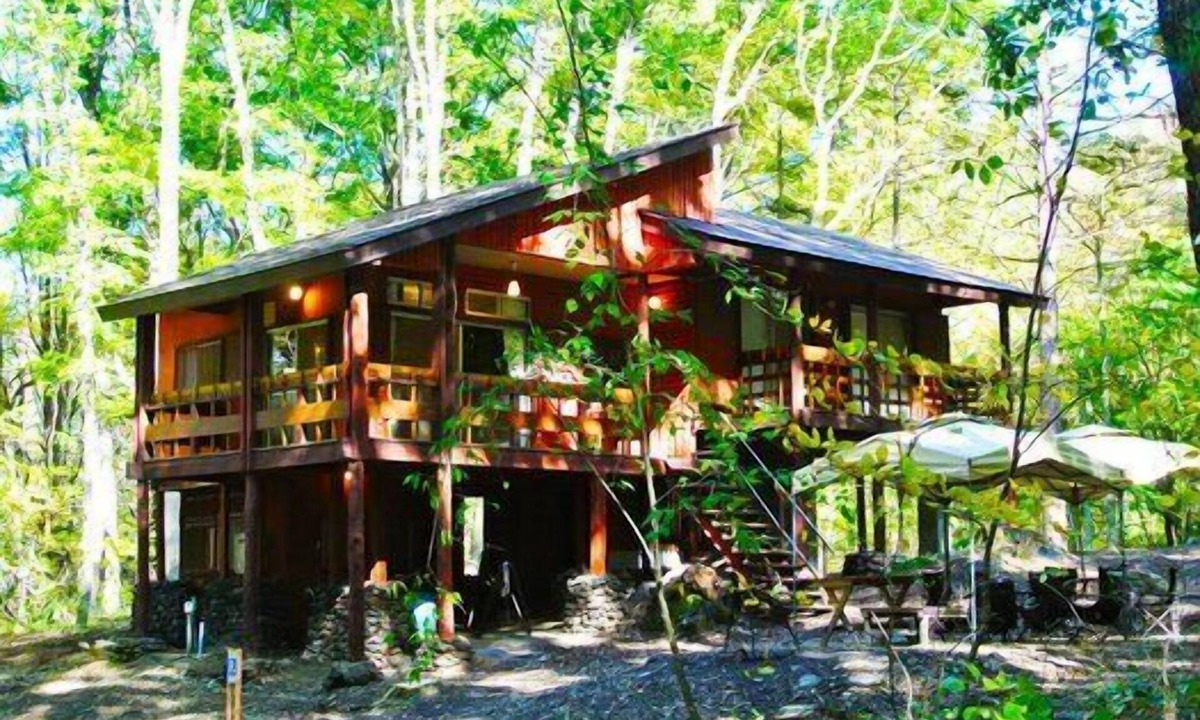 Tsumagoi Cabin | A private lodge where you can enjoy authentic BBQ surrounded by nature