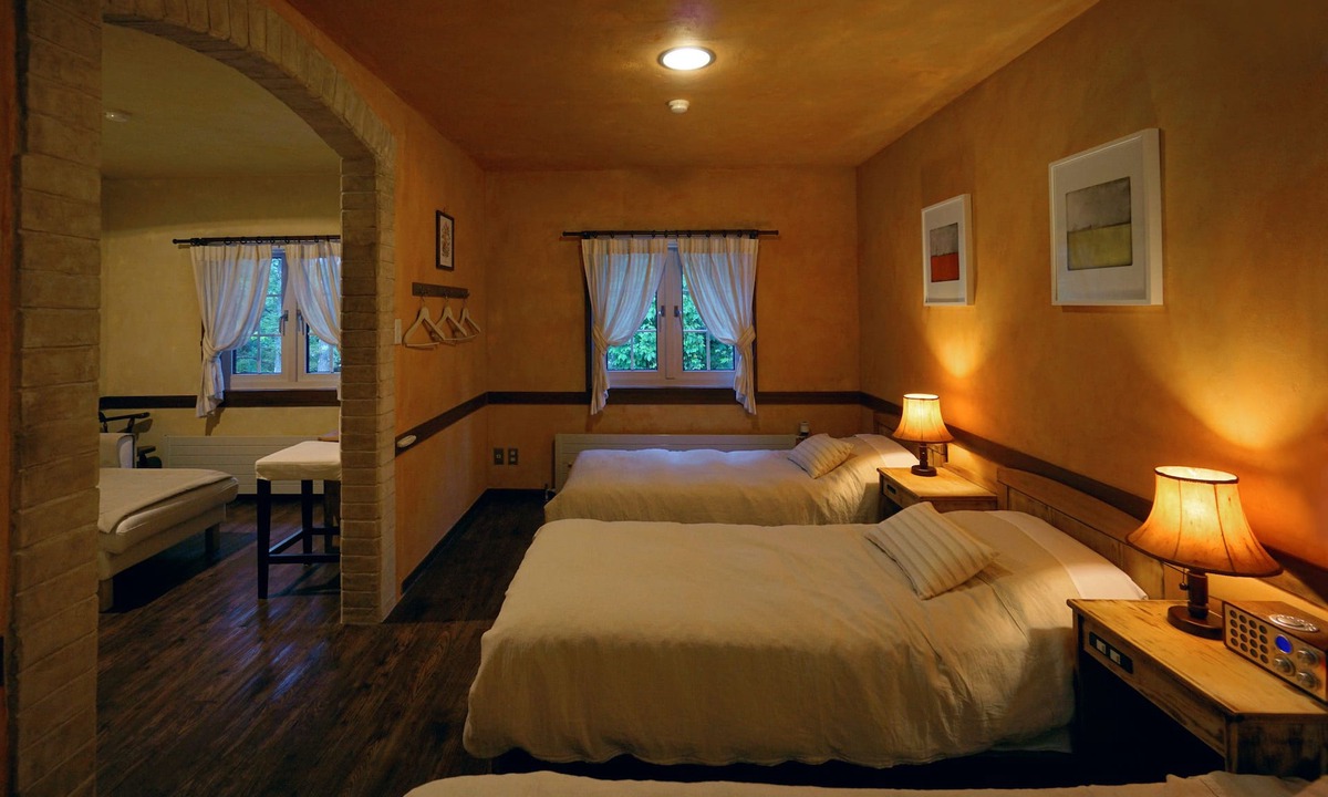 Chino Bed & Breakfast | B&B Nomanomori