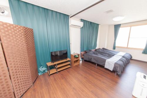Aomori Apartment | Big Stone Tsukuda Spacious 45sqm 2 Semi Double Beds and 2 Futons