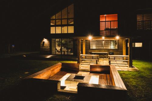 Tateyama Villa | Cairns House by SANA