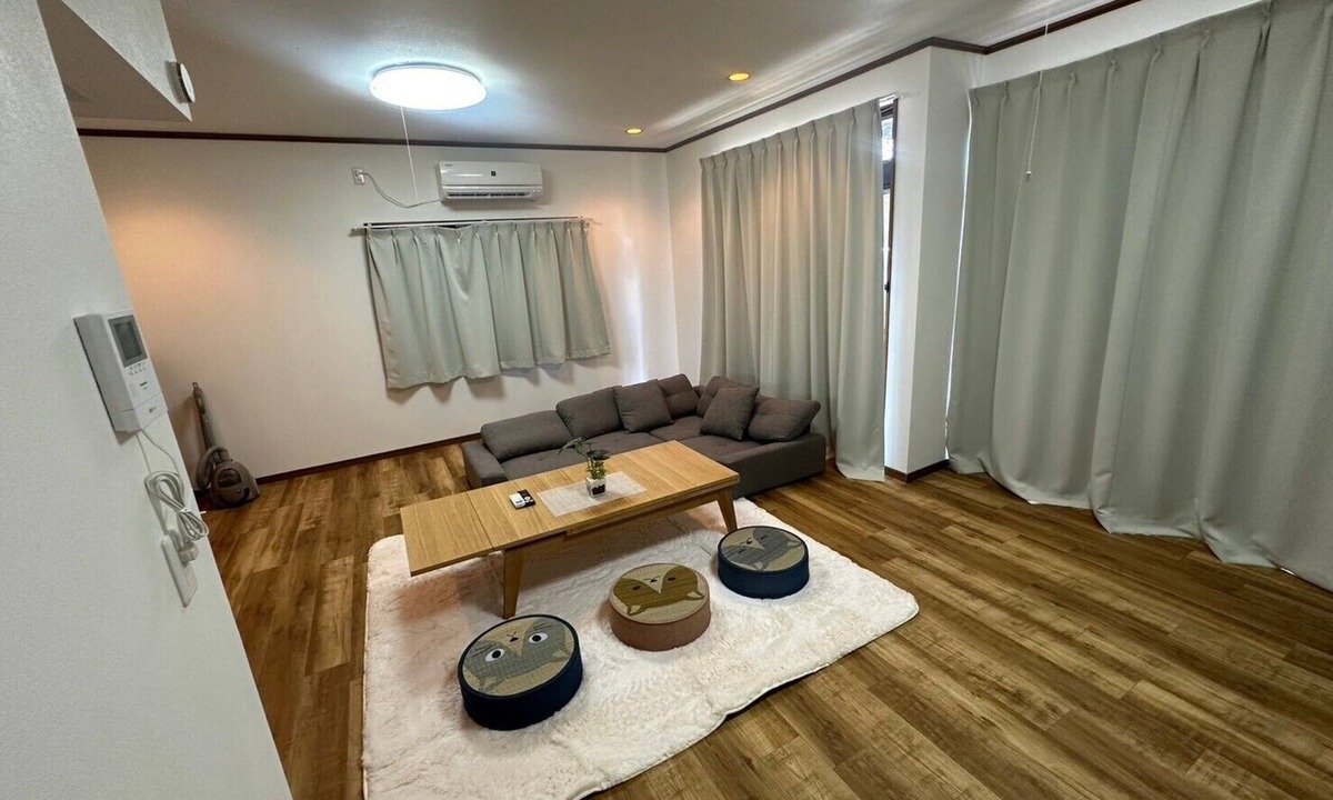 Kitanagoya House | Cozy House with Parking, 20 mins to Central Nagoya