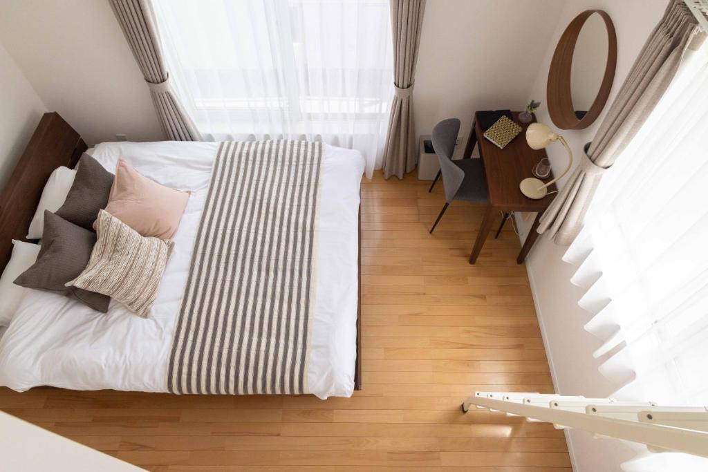Sangenjaya Apartment | Entire Sangenjaya Home, 2 stops to Shibuya, Good access to Shinjuku, Direct Access to Harajuku, 8 minutes by bus T61 to Kitazawa 下北沢, Lani's Place at Sangenjaya