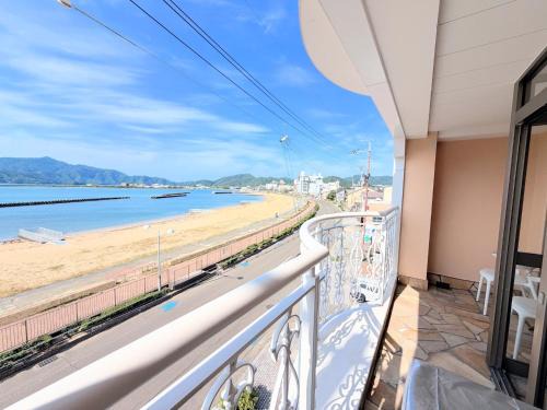 Obama House | Koba City - Apartment - Vacation STAY 89964v