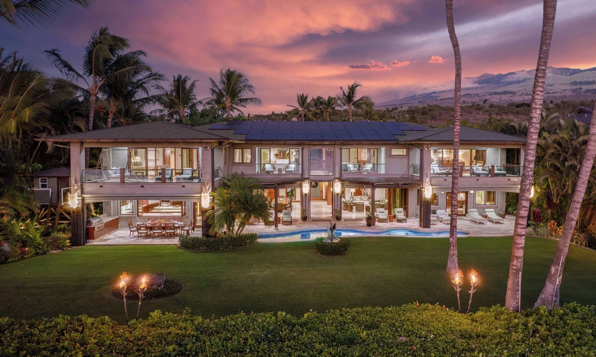 Wailea House | Luxurious Oceanfront Sandy Beach Estate on Makena Beach-6BR/6.5BA 8,030 Sq Ft