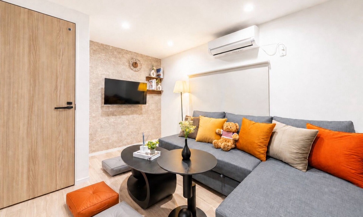 Higashitateishi House | Near Skytree and Asakusa | Up to 10 guests | Entire house rental | 3 bedrooms | 9-minute walk from the station | 5 beds | High-speed Wi-Fi