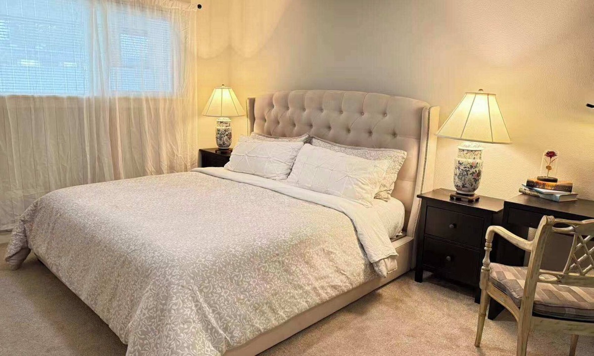Wilburton House | Pet Friendly Bellevue Condo with Stunning City Views