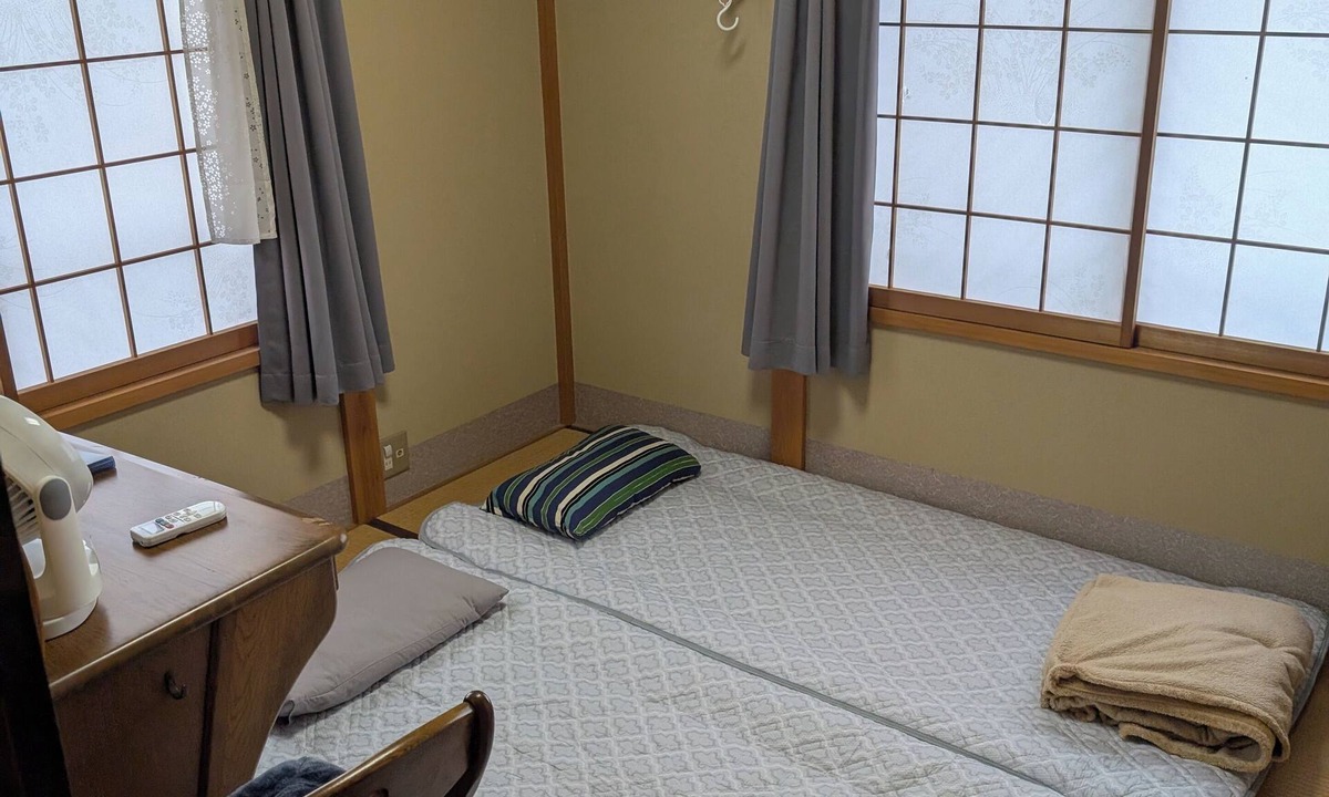 Numazu House | Private rooms in togo beach side house