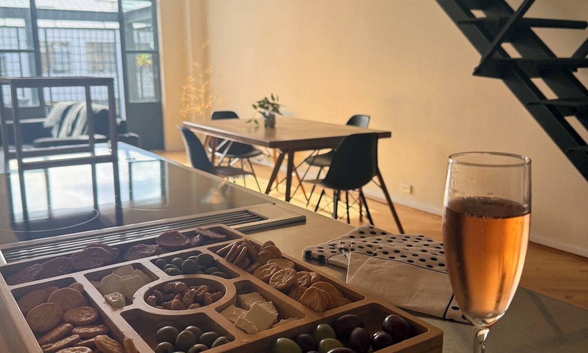 Parnell Apartment | Stylish New York-Style Loft in Parnell Spacious Auckland Escape with parking.