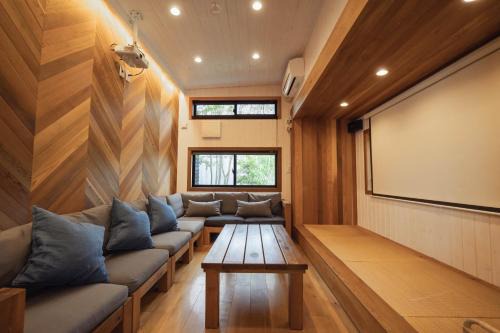 Kawazu Villa | Tiny Base The River