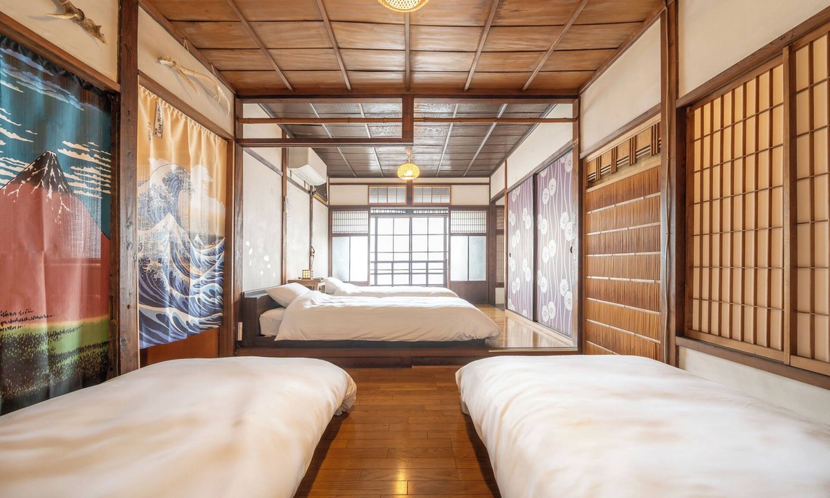 Kaizuka Resort | Traditional Japanese house/200㎡＋courtyard/15 min-Kansai Airport/2 parking spaces