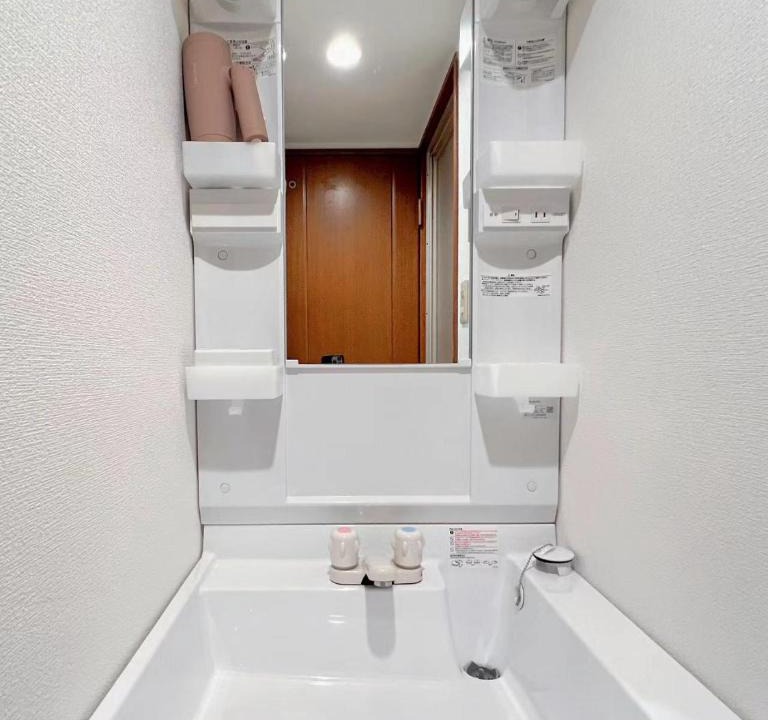 Yushima Apartment | Ueno Tokyo Central Stay 3 Min to Okachimachi Station Near Ameyoko 10 Min to Ueno Station Elevator Free WiFi Airport Direct