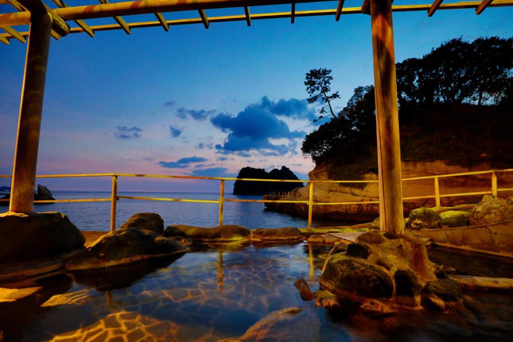 Dogashima Hotel | UmibenokakureyuSEIRYU海辺のかくれ湯清流