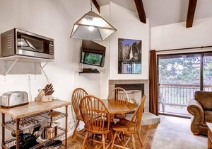 (B207) Loft Condominiums in Yosemite National Park
