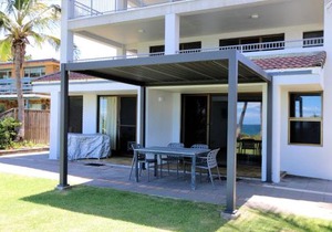Horizons Unit 2 Beachfront Unit in Bargara
