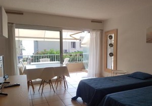 Studio clim. proche plage, commerces & gare avec WiFi, parking en option - FR-1-466A-15 in Saint-Raphaël