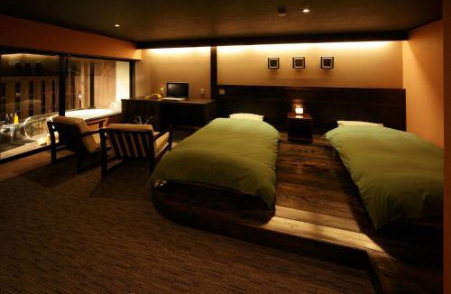 Kawazu Hotel | かね吉一燈庵