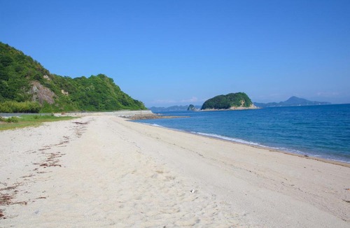 Nagashi House | なにもない幸せな島のリトリート宿 THE BONDS Island Stay