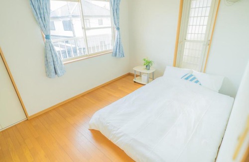 Tsu House | 一棟貸し津インター車で7分駐車場3台最大9名出張グループ旅行に