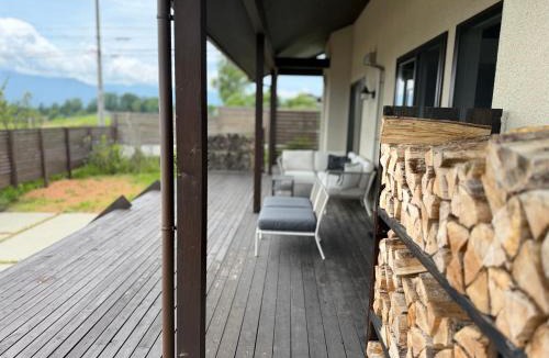 Hokuto Villa | 南アルプスを望むサウナ付き宿,田園風景,全室エアコン,バーベキュー可