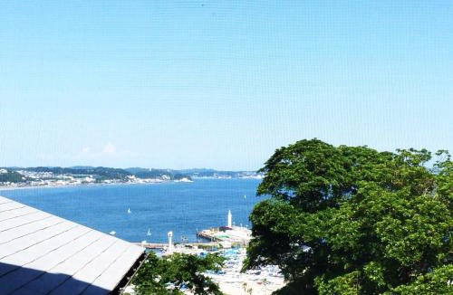 Fujisawa Villa | 江の島の頂上から海を眺める一棟ヴィラ 一組限定貸切 The ENOSHIMA Villa AO