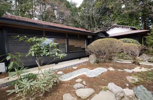 Gora House | 箱根 上強羅 温泉源泉かけ流し 独り占めできる 広々古民家 駅徒歩 貸切別荘
