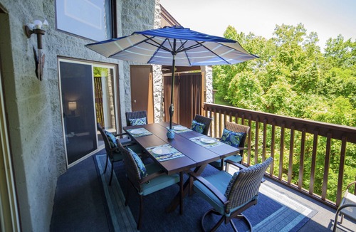 Chalet Village Condo | 2.7 miles from the Gatlinburg strip. 7th night free and Last minute discount!