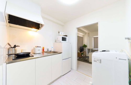 Shinjuku Apartment | [21] Shin Okubo Area - Excellent Location, 3 Minutes by Train to Shinjuku