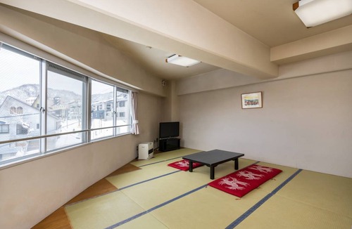 Yuzawa-machi Hotel | 26 m² Hotel ∙ 1 bedroom ∙ 8 guests