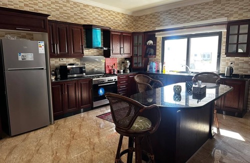 Suwailih Apartment | 7-2 Charming 2-bedroom apt in Quiet Building near Shopping, Hospital, Mosque