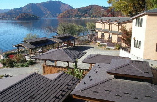 Oishi Cottage | A Dshaped cottage for 4 to 6 people overlooking /Minamitsuru-gun Yamanashi