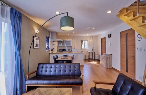 Narusawa House | A guesthouse with a garage and fireplace Enjoy st/Minamitsuru District Yamanashi