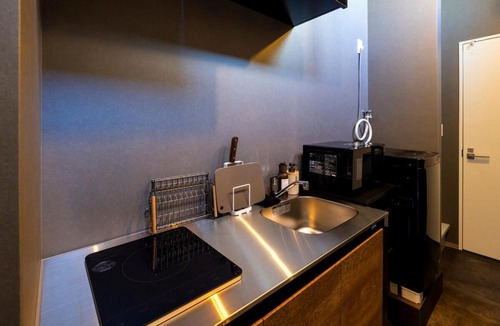 Chuo-ku Apartment | Amp Flat 清川