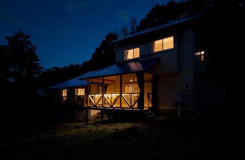 Fujinomiya Villa | asagiri retreat 2023年フルリノベーション 木の美しいデザイン