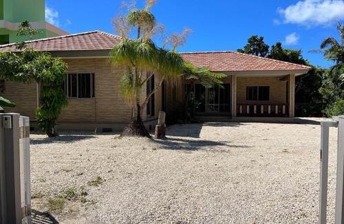 Taketomi-jima Taketomi-cho Apartment | Beachfront Villa kanistel