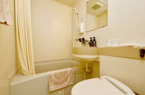 Minamimachi Hotel | Breakfast included Smoking allowed Twin ro/Kawasaki Kanagawa