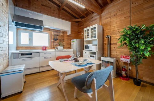 Niki Apartment | c-flat