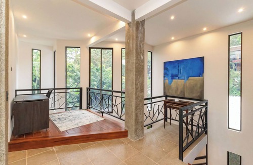 Valle Pura Vida House | Casa de Agua - 3-bedroom house in charming Manuel Antonio with WiFi, AC