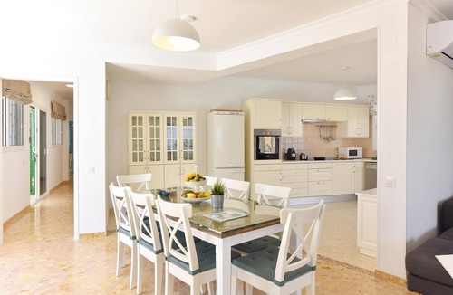 Playa del Ingles Ski Chalet | Chalet Golden Sahara by VillaGranCanaria