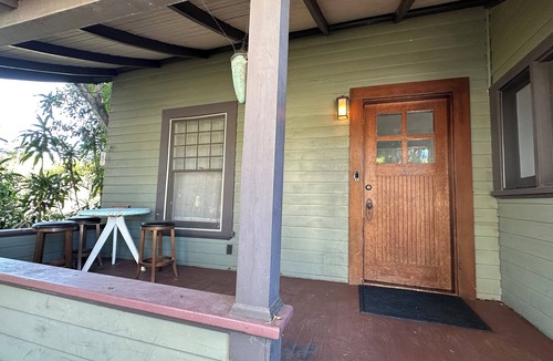 East Hollywood House | Classic Craftsman 2-Bedroom Home in Central Los Angeles