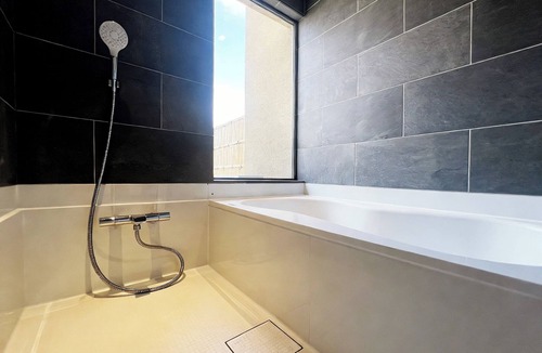 Izumisano Hotel | Deluxe Triple Room | For 3 people nonsmoking wi/Izumisano City Ōsaka