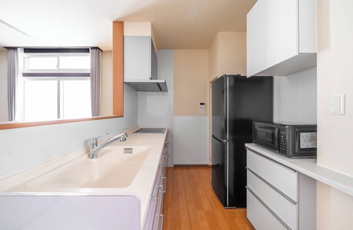 Shiroishi Apartment | E-US SAKAEDORI HOUSE