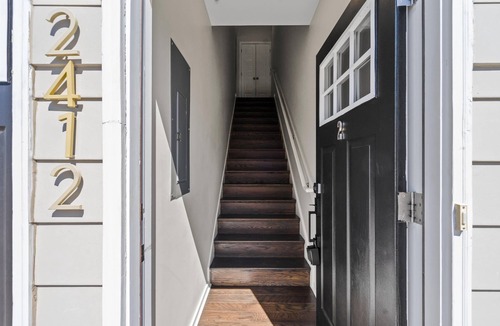 Fairlawn House | Entire DC House 3BR 3BA RoofDeck Free Parking Near Capitol Hill