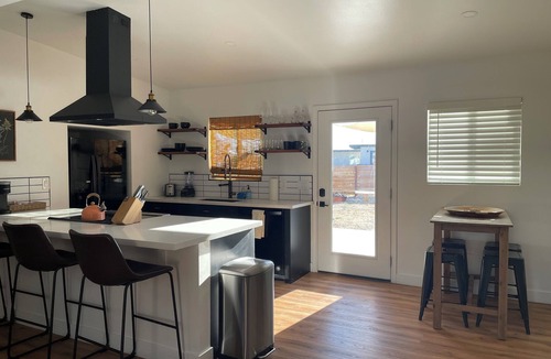 Twentynine Palms House | Entire house in quiet neighborhood! 2 miles from Joshua Tree NP